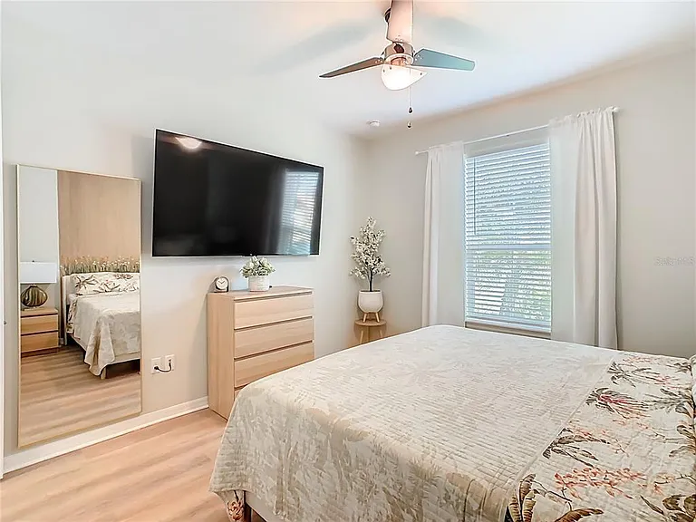 790 Carmel Ln — Photo 38