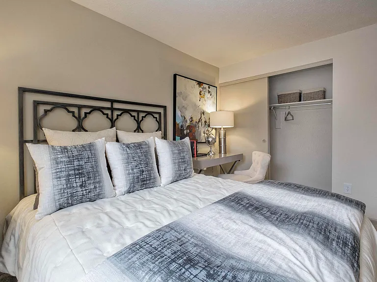2nd Bedroom in 2 Bedroom Red Oak Layout