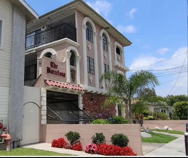 13105 Kornblum Ave — Photo 2