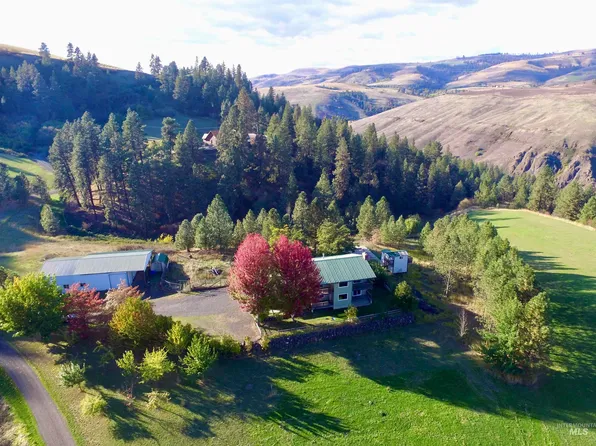 19924 Windy Ln, Lenore, ID 83541