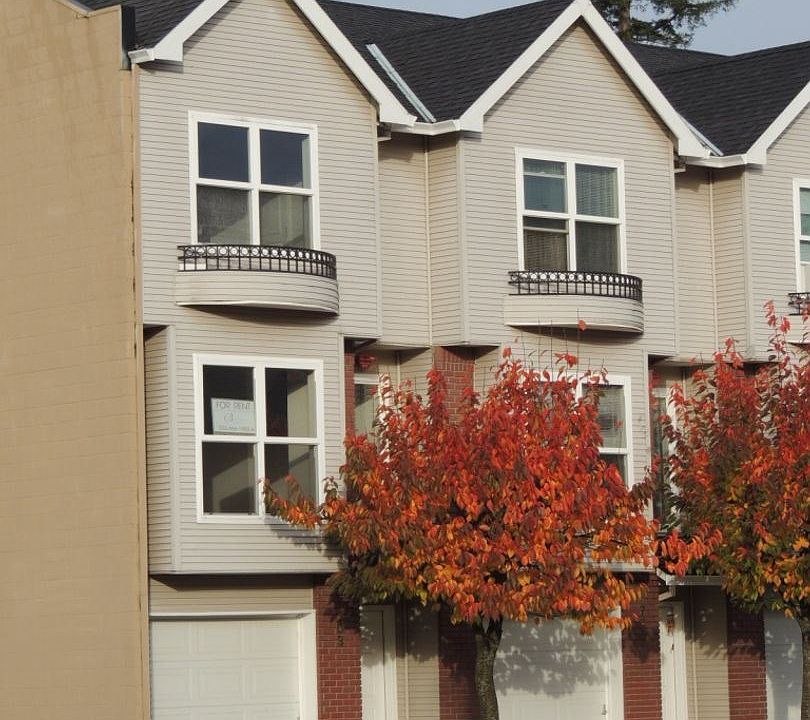 1st image of 703 NE Roberts Ave #11718980