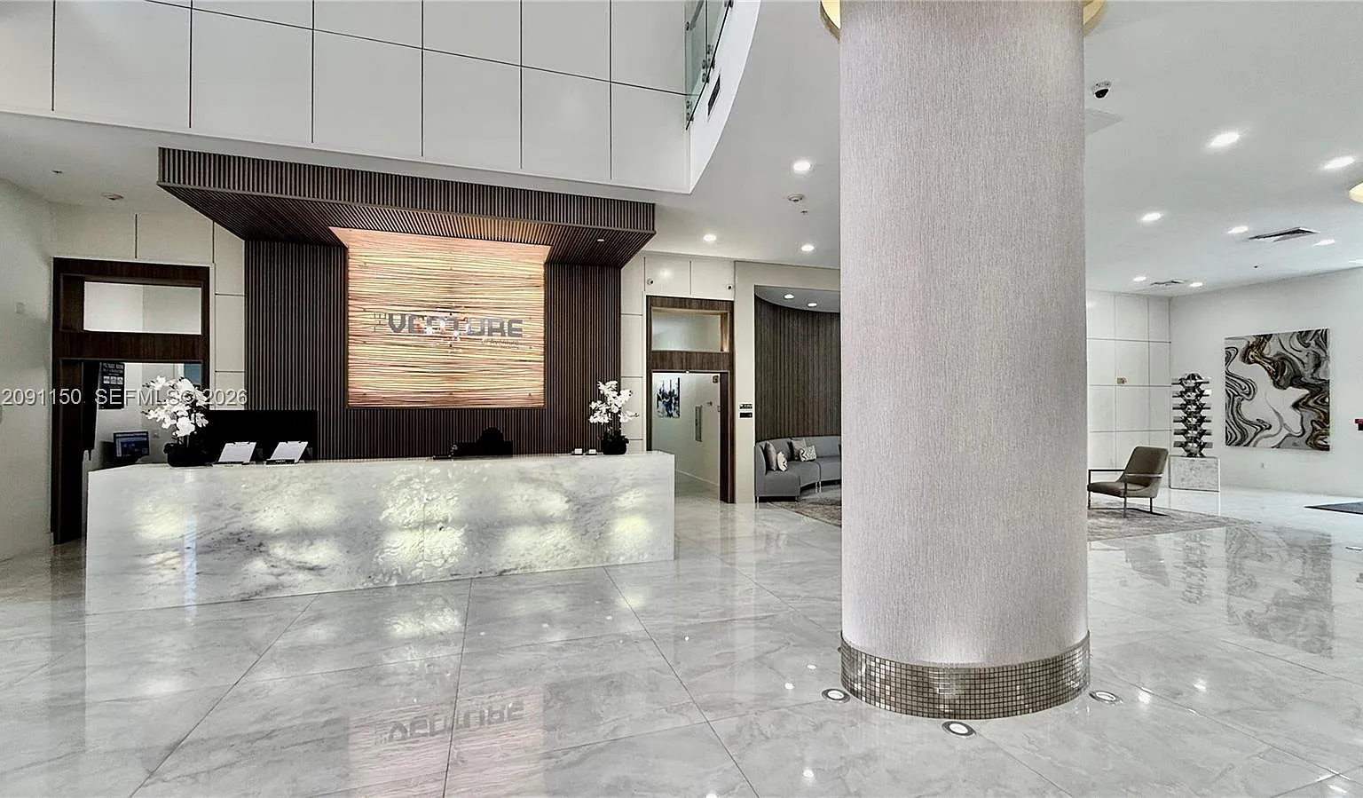 Venture At Aventura East — Photo 2
