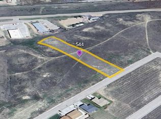 544 Emigrant Dr, Glenrock, WY 82637