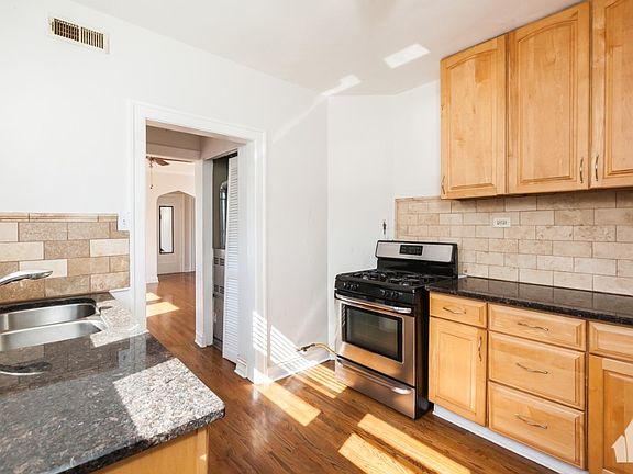 2nd image of 2755 W Arthur Ave #1