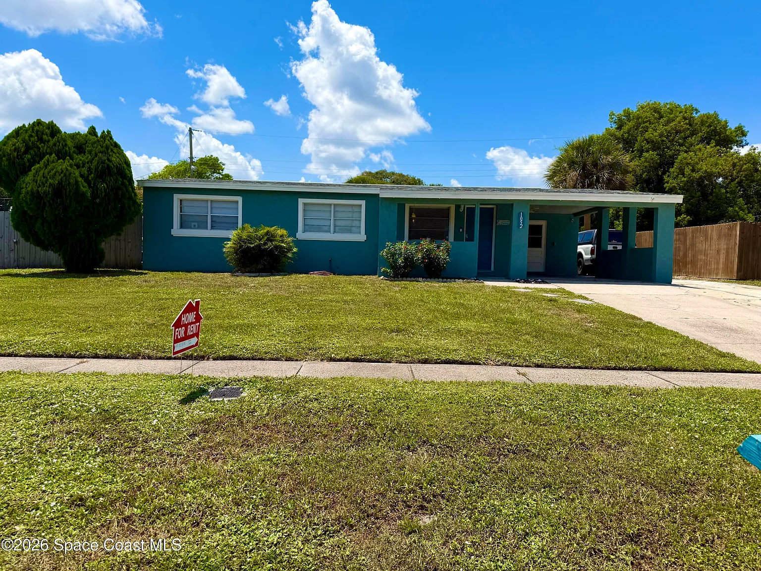 3 bed, 2.0 bath, 1458 sqft, $2,400 — Photo 1