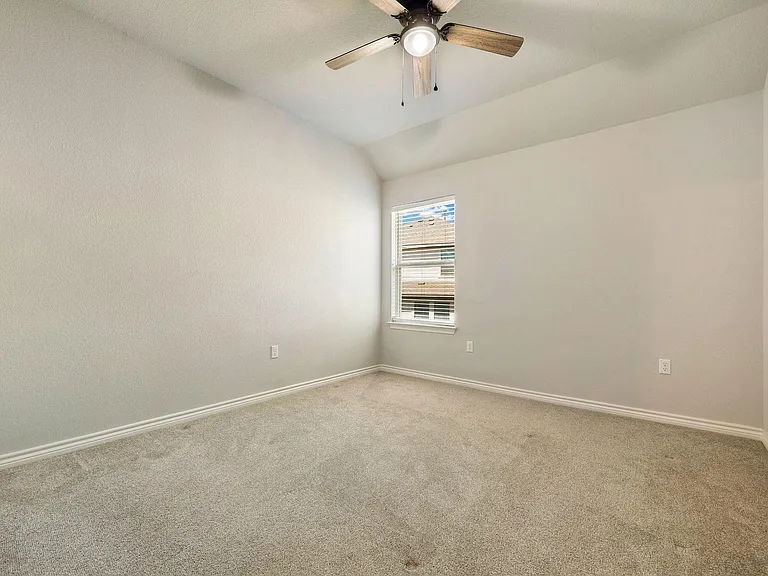 9010 Gage Dr — Photo 21