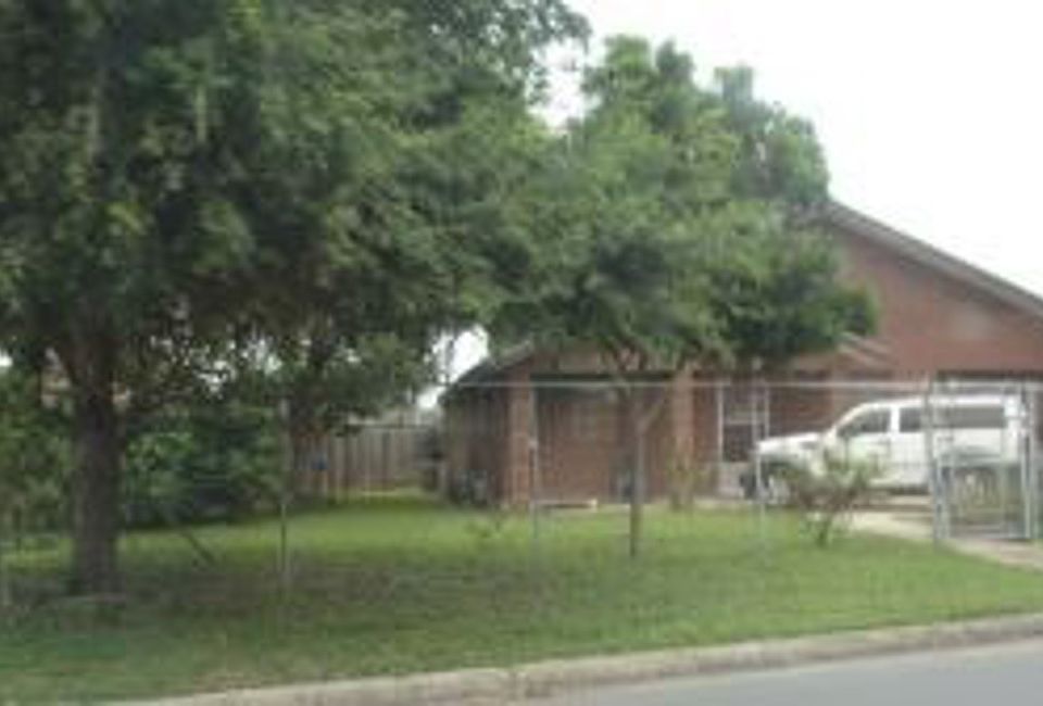 2nd image of 5853 Lourdes Blvd