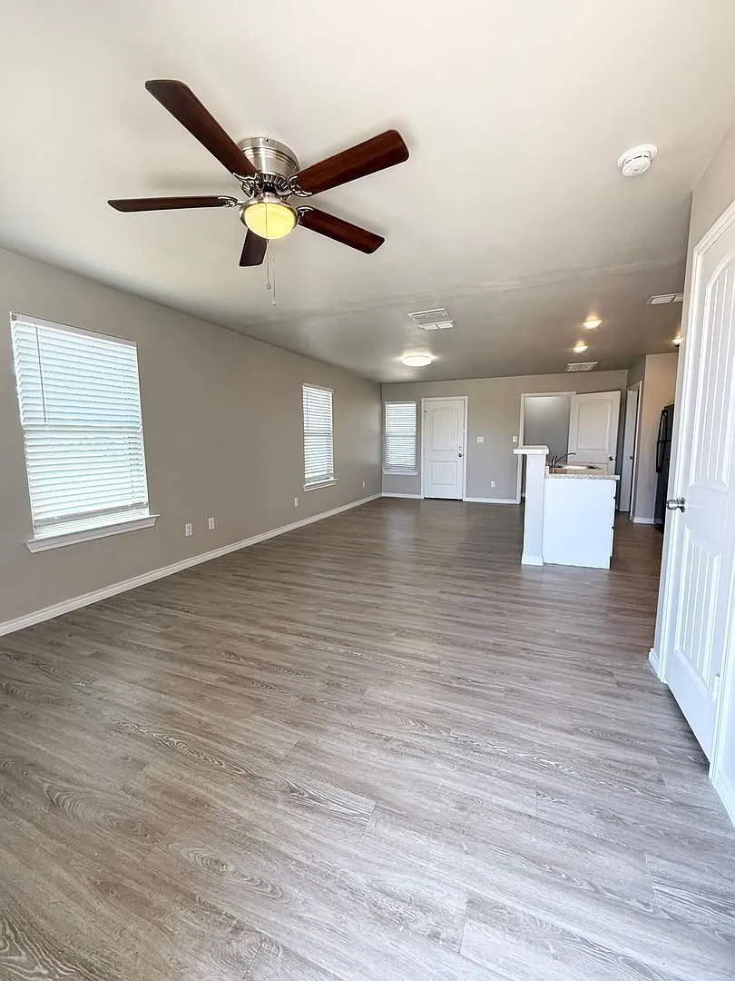Fully updated 3 bedroom 2 bath corner lot home! - Move In Special 1/2 Off First Months Rent! — Photo 3
