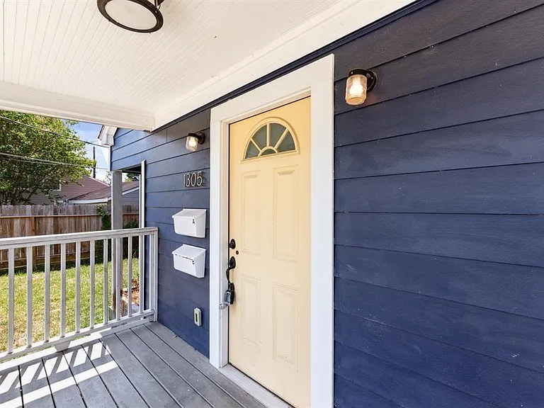 1305 Idylwild St #A — Photo 2