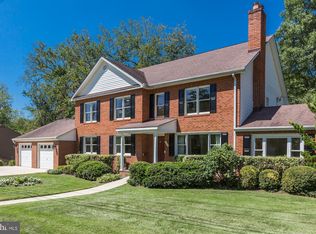 6320 Bannockburn Dr, Bethesda, MD 20817