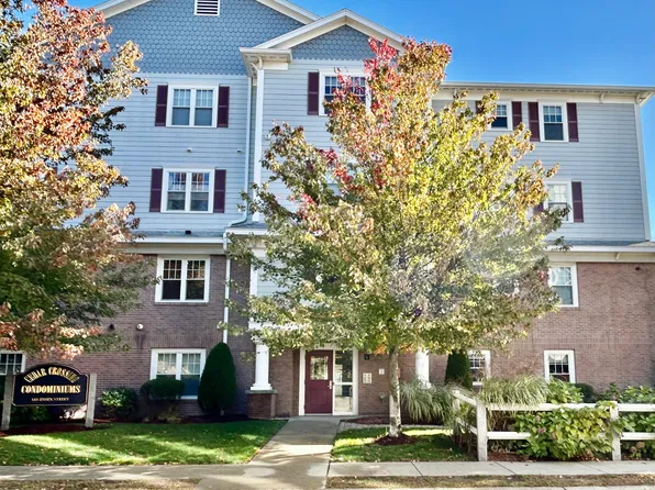 185 Essex St #4D, Melrose, MA 02176