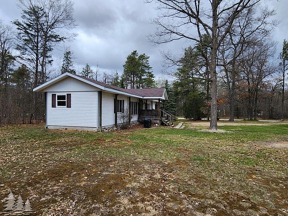 3rd image of 3329 Pineridge Dr