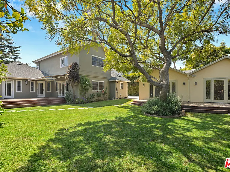 512 N Linden Dr — Photo 30