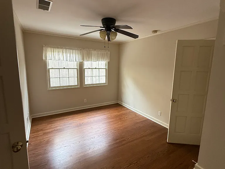 12901 Woodbridge St — Photo 13