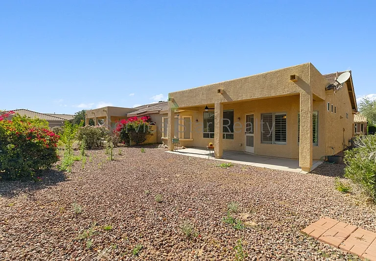 42181 W Basie Ln — Photo 20