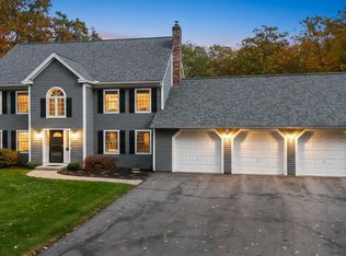 30 Robbins Rd, Wilton, NH 03086