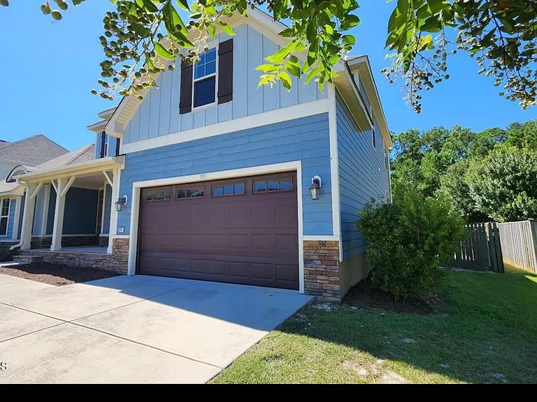 103 Hope Town Ct — Photo 4