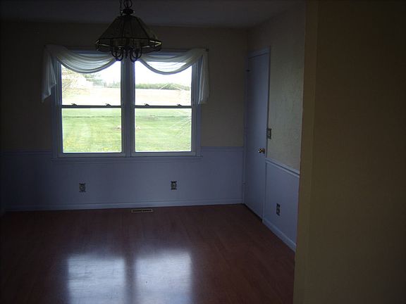 5th image of 5145 Union Pike