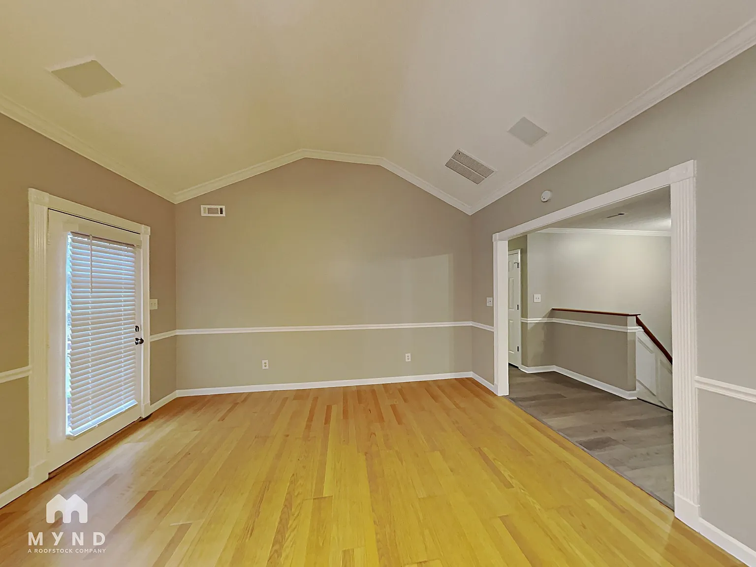 4 bed, 3.0 bath, 2496 sqft, $2,295 — Photo 4
