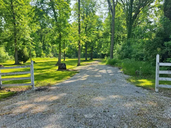 9270 Morrish Rd, Montrose, MI 48457