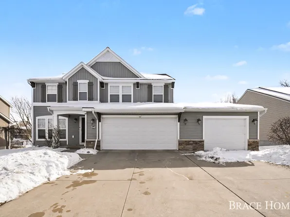 8540 Twin Lakes Dr, Jenison, MI 49428