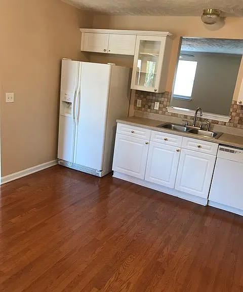 2950 Baby Ruth Ln #10 — Photo 6