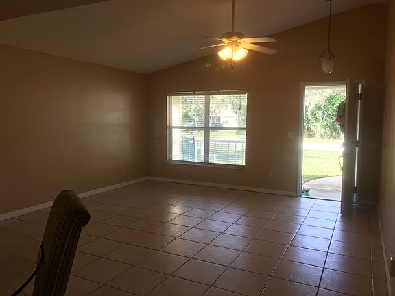5th image of 409 N Willow Ave