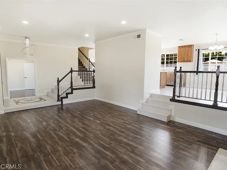 334 W Avenida De Las Flores — Photo 6