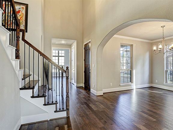 3rd image of 55 Twin Ponds Pl