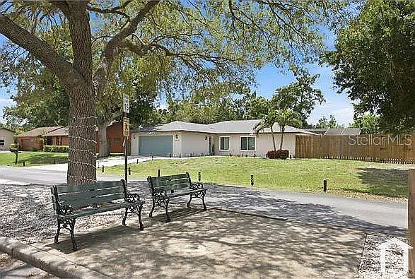 4404 Meadow Creek Cir — Photo 33
