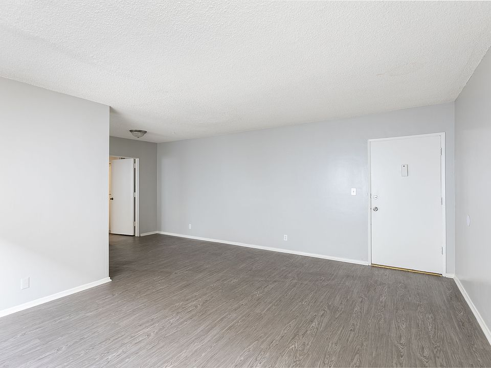 1st image of 3731 S Canfield Ave #4