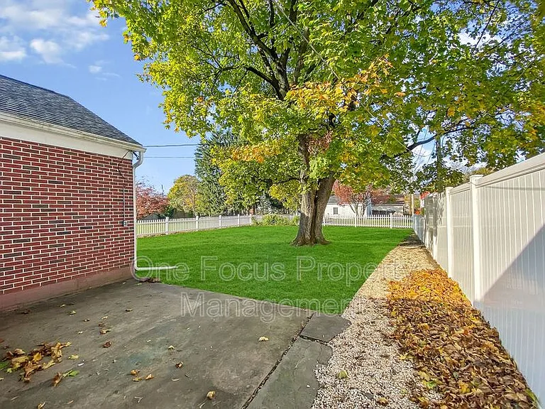 315 N Arch St — Photo 16