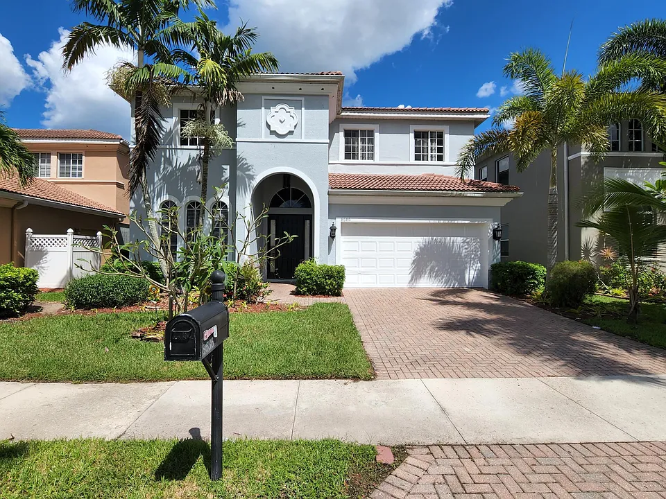 8686 Pegasus Dr