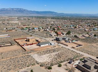 723 9th Ave NE, Rio Rancho, NM 87124