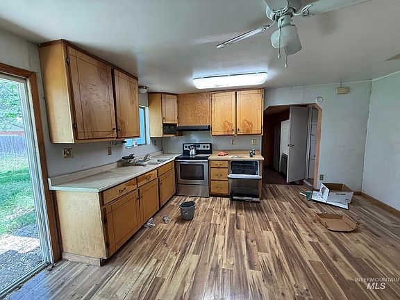 5th image of 2740 N Welford Pl