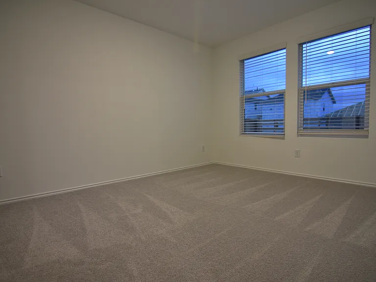 409 Keefer Ln — Photo 113
