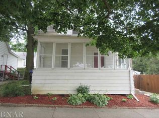 304 S McClun St, Bloomington, IL 61701