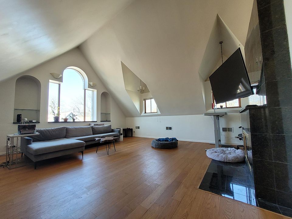 1st image of 4646 N Wolcott Ave