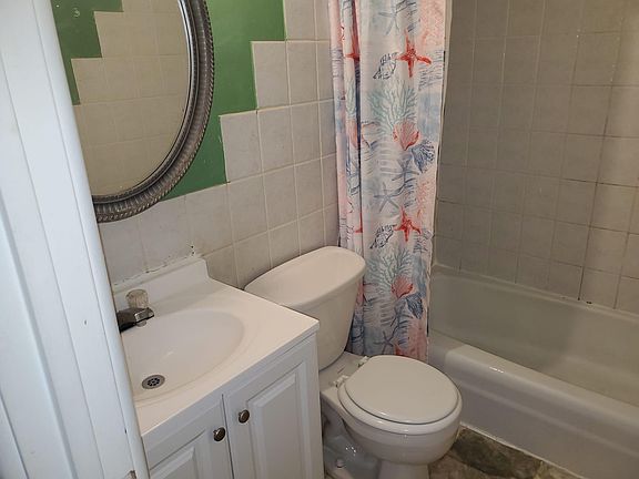 4th image of 5306 N Cumberland Ave APT 318