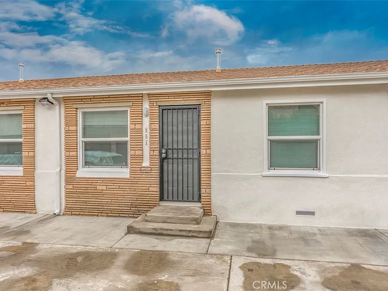 501 N Eastwood Ave — Photo 3