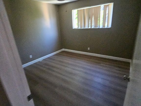 5th image of 17065 Roscoe Blvd