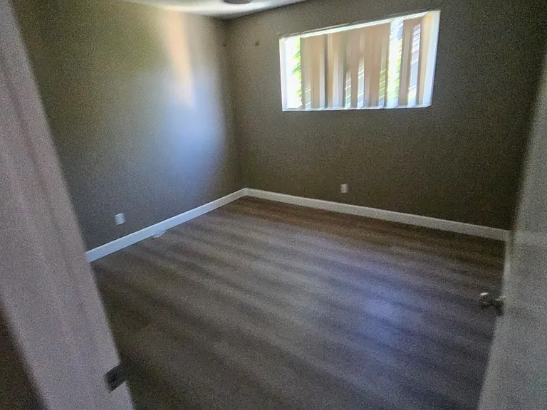 17065 Roscoe Blvd — Photo 5