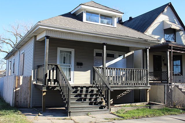 1st image of 6327 S Oakley Ave
