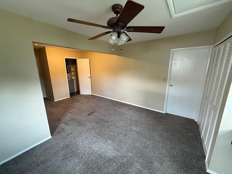 1237 Richland St — Photo 14