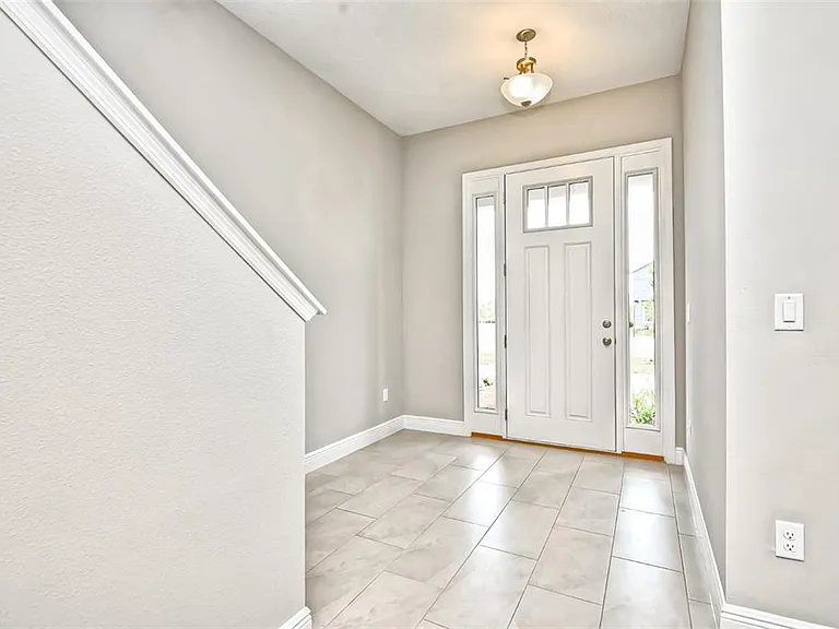 2941 Voyager Ave — Photo 13