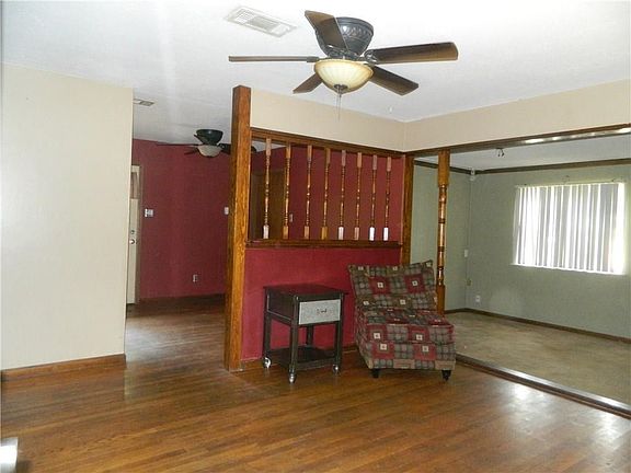4th image of 6690 Oaklane Dr
