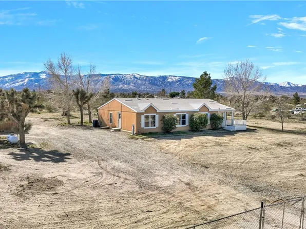 3045 Sacramento Rd, Phelan, CA 92371