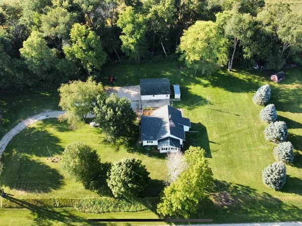 890 135th St, Joy, IL 61260