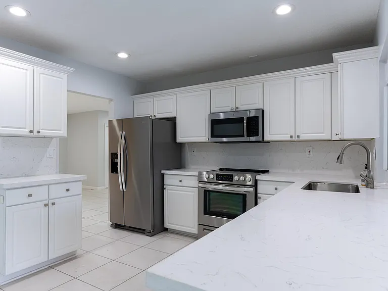 4695 Brandywine Dr — Photo 7