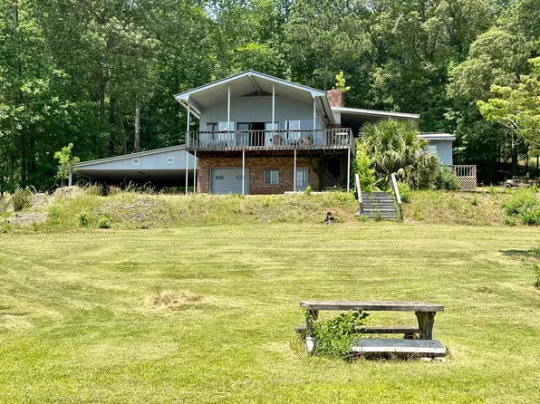 13 Graywood Ln, Dadeville, AL 36853